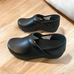 New with box Sanita Black Leather Clogs women’s size 37